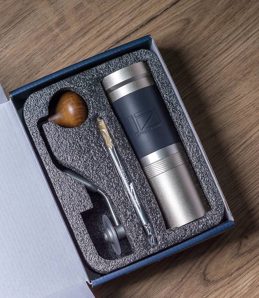 1zpresso 新商品 X-PRO コーヒーミル　グラインダー 日本未発売商品 1万円台で最高の挽き心地。1Zpresso の最新手挽きコーヒーミル